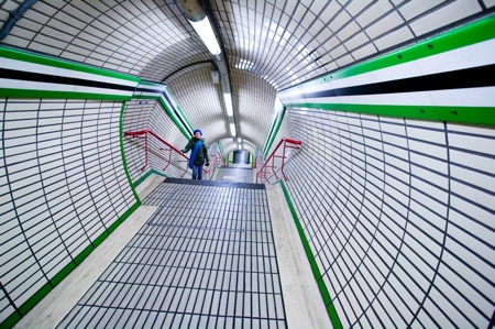 London 007