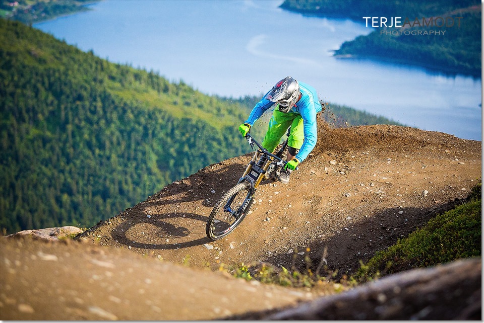 Downhill_are0005.JPG