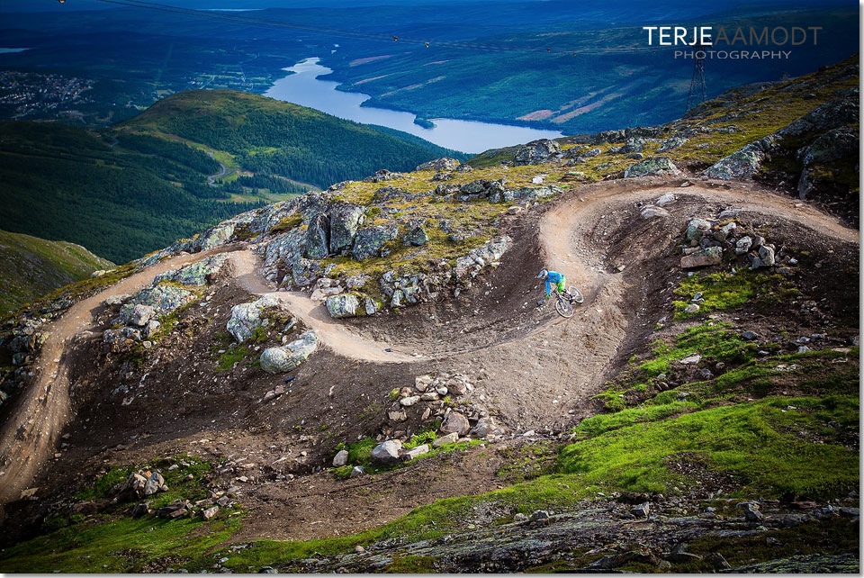 Downhill_are0006.JPG