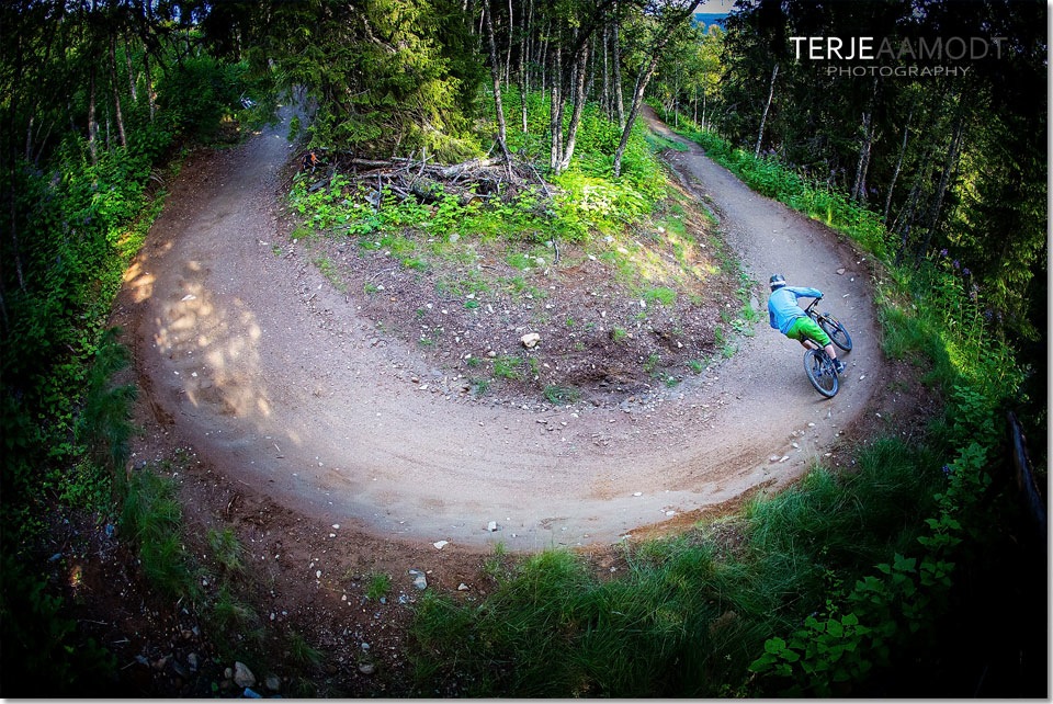 Downhill_are0016.JPG